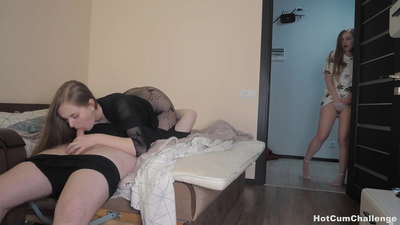 ممنوع! زه هغه وخت راځم کله چې زه د پلار او مور سره وینم!